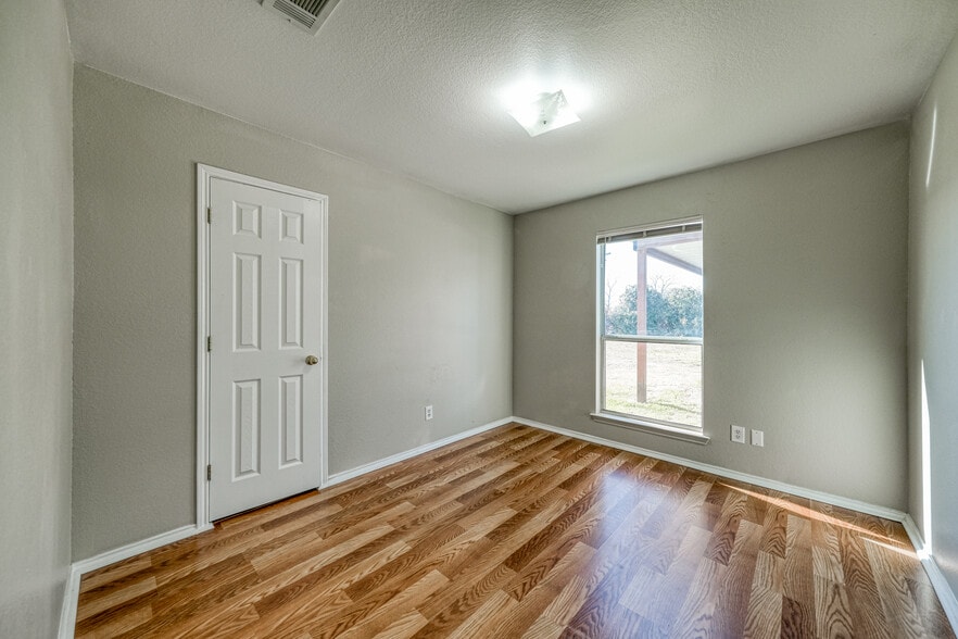 More Photos Of 771 Olive Branch Rd, Brock Apartments For Sale