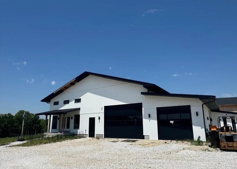 More Photos Of 19199 Quarry Rd, Warrenton Service For Sale