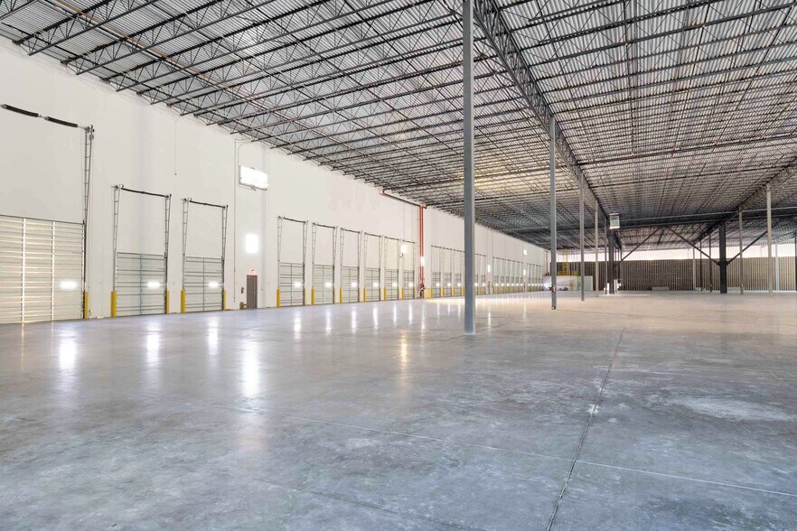 More Photos Of 15335 Park Of Commerce Blvd, Jupiter Warehouse For Lease