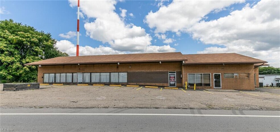 Primary Photo Of 899 S Canton Rd, Akron Light Distribution For Sale