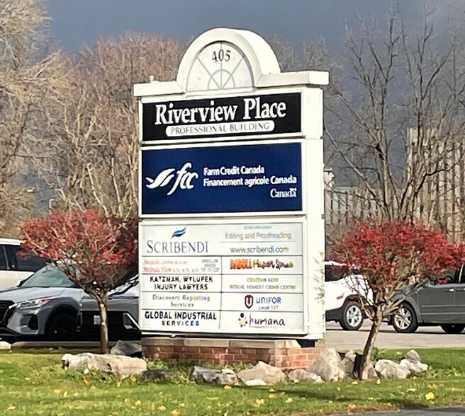 More Photos Of 405 Riverview Dr, Chatham Office For Sale