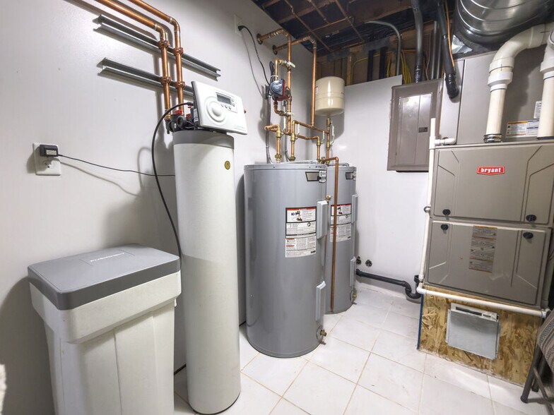 More Photos Of 182 S Main St, Helper General Retail For Sale