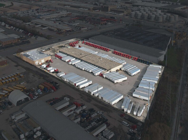 Primary Photo Of 4975 W Pershing Rd, Cicero Truck Terminal For Lease