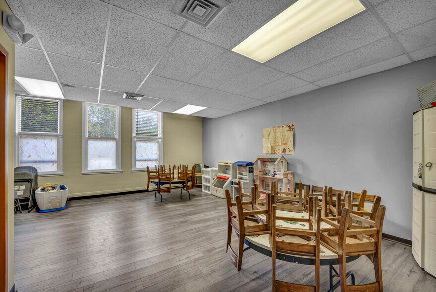 More Photos Of 15715 Libby Rd, Maple Heights General Retail For Sale