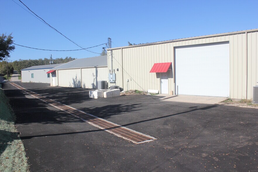 More Photos Of 4111 W State Highway 29, Georgetown Warehouse For Sale