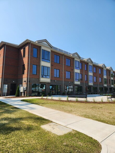 Primary Photo Of 133 S East St, Amherst Apartments For Lease
