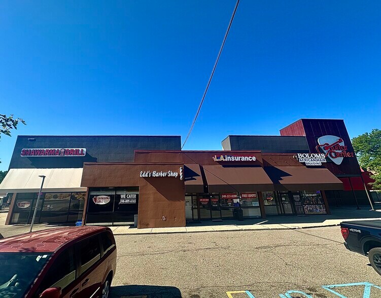 More Photos Of 29555 Northwestern Hwy, Southfield Storefront For Sale