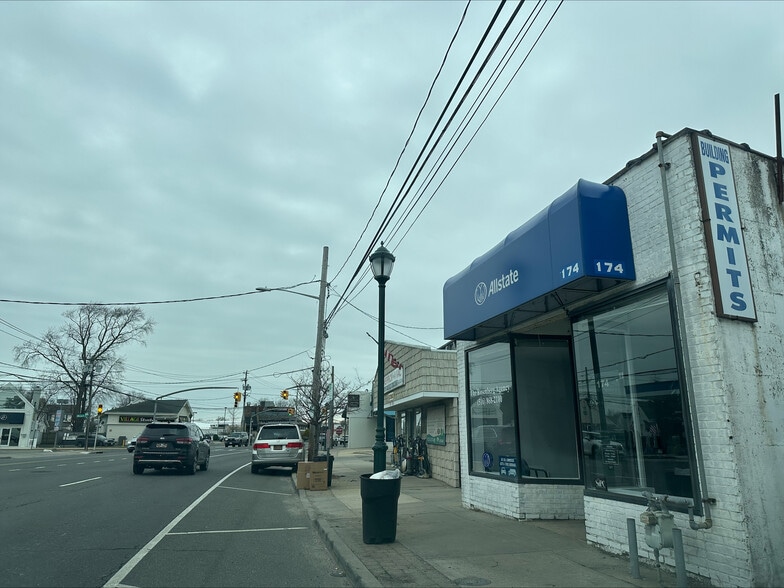 Primary Photo Of 174 Merrick Rd, Lynbrook General Retail For Sale