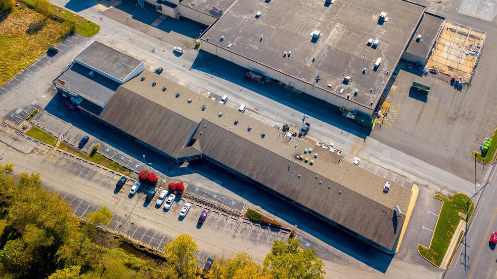 More Photos Of 41-63 N Bailey Rd, Thorndale Freestanding For Lease