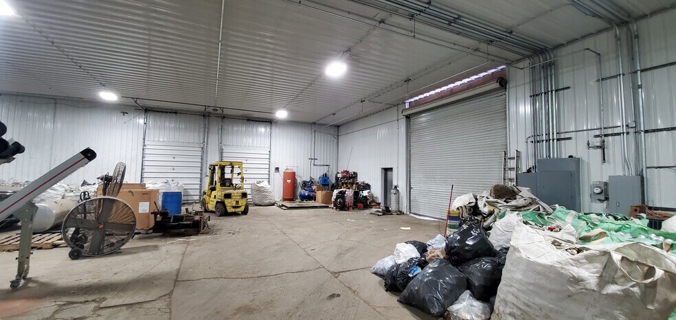 More Photos Of 807 4th Ave, Joliet Warehouse For Lease