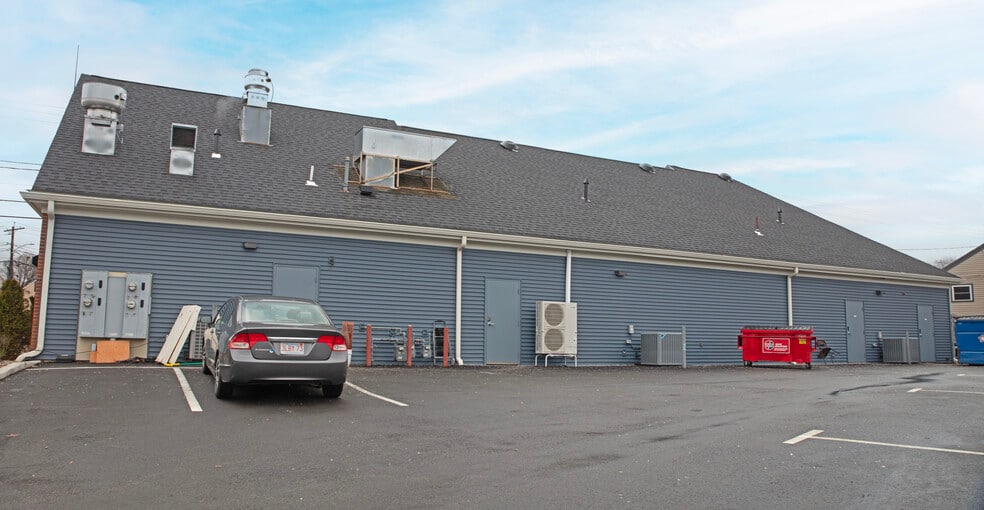 More Photos Of 162-164 Sutton St, North Andover Storefront For Sale