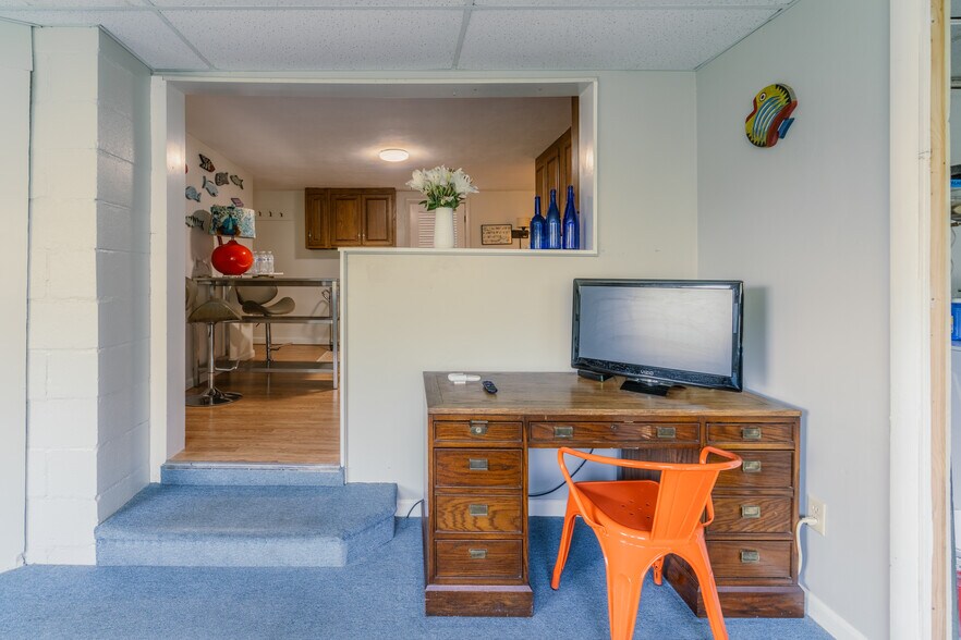 More Photos Of 2041 Harpswell Islands Rd, Bailey Island Hotel For Sale