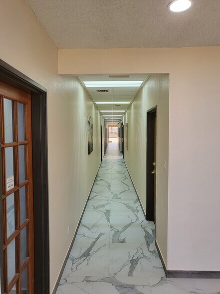 More Photos Of 2921 Brown Trl, Bedford Office For Lease