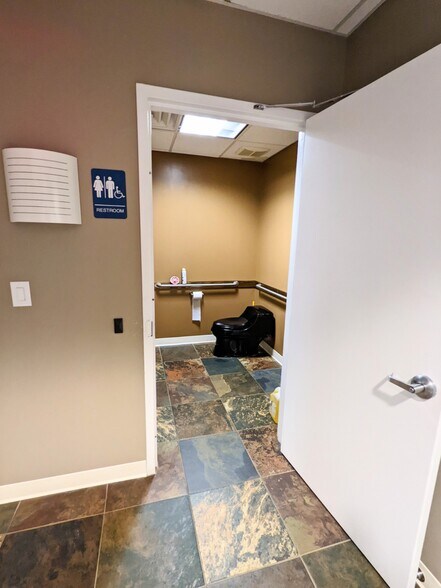 More Photos Of 286-290 Lodi St, Hackensack Warehouse For Sale