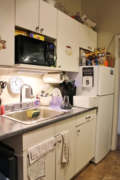 More Photos Of 1804 T St NW, Washington Office For Lease