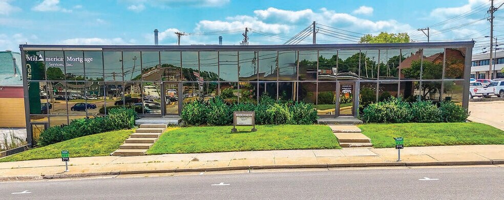 More Photos Of 200 E Walnut St, Columbia Office For Sale