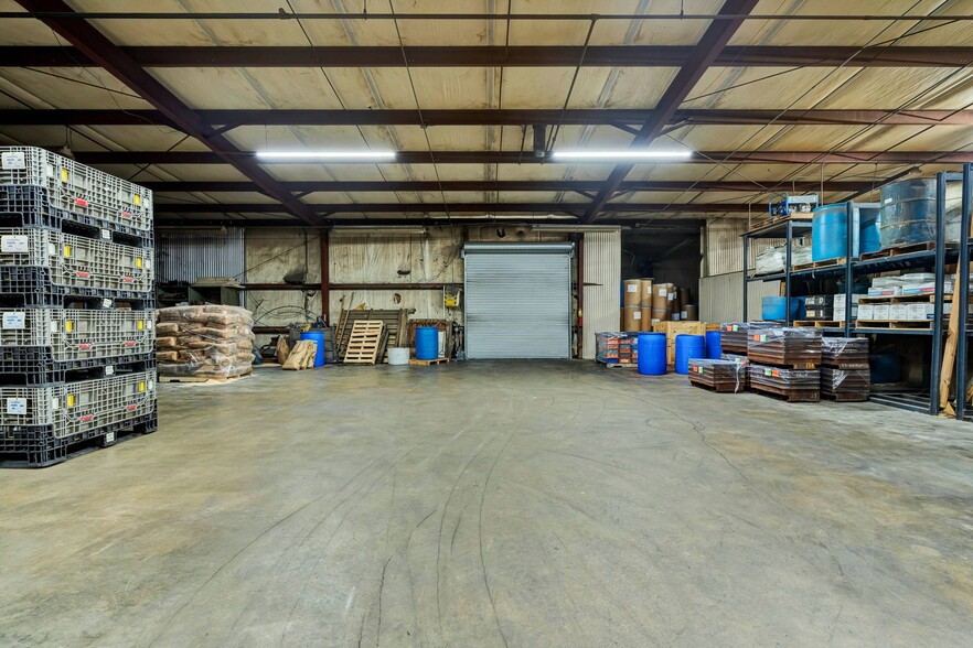 More Photos Of 2450 Riverside Drive, Chattanooga Warehouse For Sale