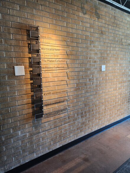 More Photos Of 2765 S Colorado Blvd, Denver Office For Lease