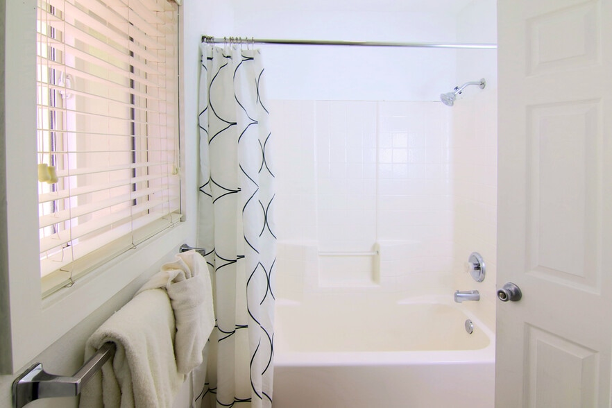 More Photos Of 41095 W Big Bear Blvd, Big Bear Lake Hotel For Sale