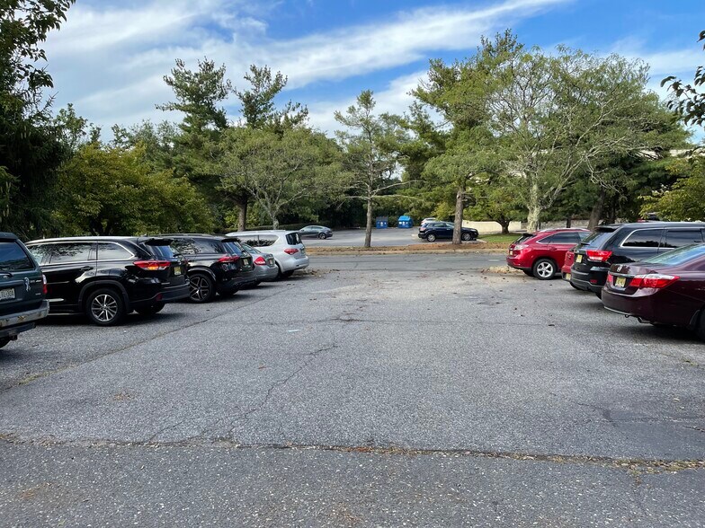 More Photos Of 1553 State Route 27, Somerset Medical For Sale