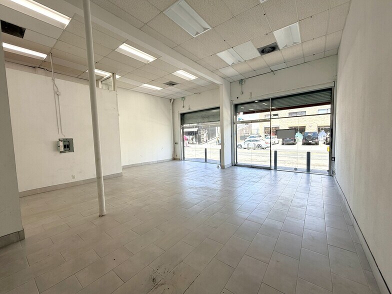 More Photos Of 518-536 E 11th St, Los Angeles Freestanding For Lease