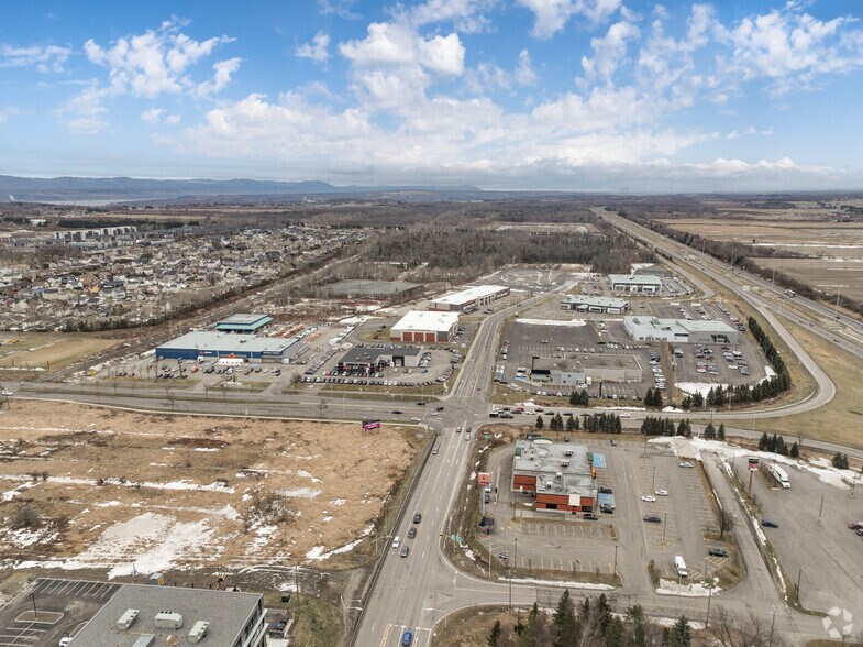 More Photos Of 6125 Boul Wilfrid-Carrier, Lévis Office For Lease