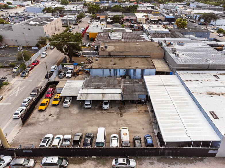 More Photos Of 2222 NW 22nd Ct, Miami Freestanding For Sale