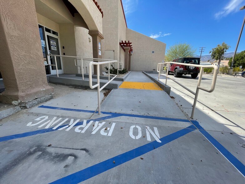 More Photos Of 32475 Date Palm Dr, Cathedral City Freestanding For Lease