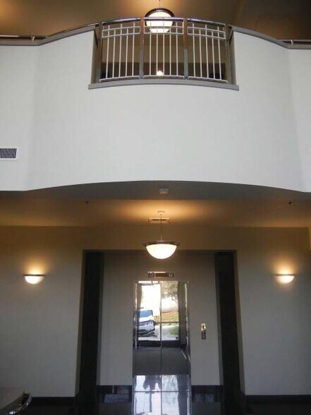 More Photos Of 7111 N Fresno St, Fresno Office For Lease