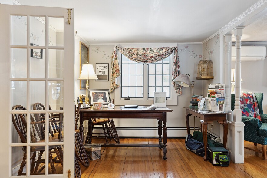 More Photos Of 67 Pleasant View Rd, Bradford Hotel For Sale