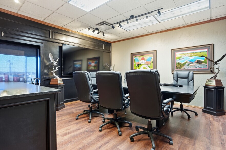 More Photos Of 14220 S Meridian Ave, Oklahoma City Warehouse For Sale