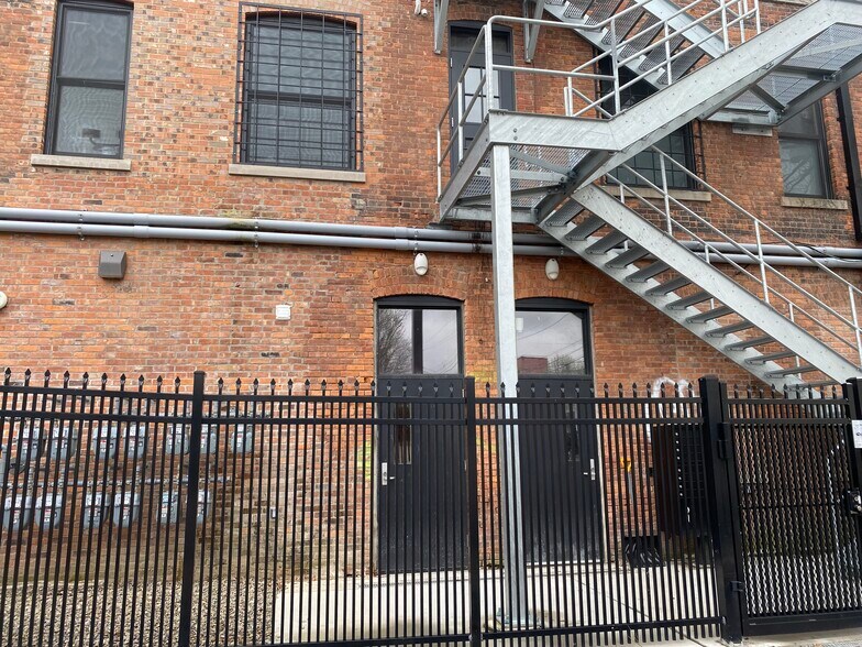 More Photos Of 324 Niagara St, Niagara Falls Apartments For Lease