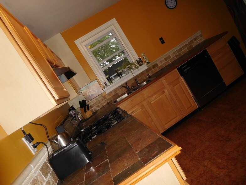 More Photos Of 2038 Grant Ave, Philadelphia Specialty For Sale