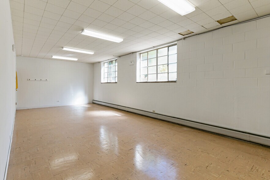 More Photos Of 3955-3995 N Irving St, Denver Religious Facility For Lease