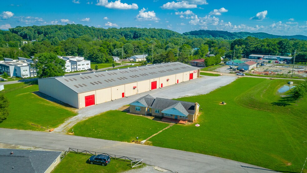 More Photos Of 1208 SW, Cleveland Warehouse For Sale