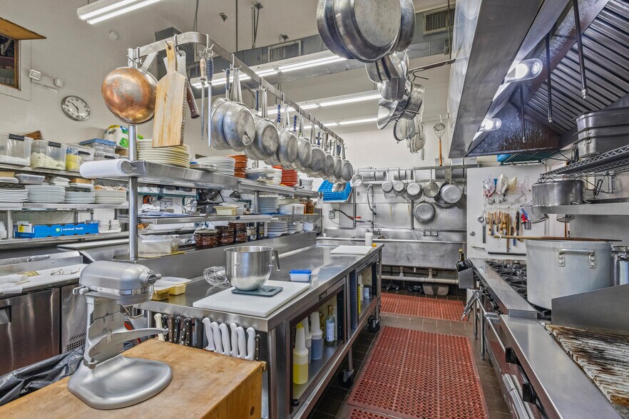More Photos Of 100 N Main St, Greenville Restaurant For Sale
