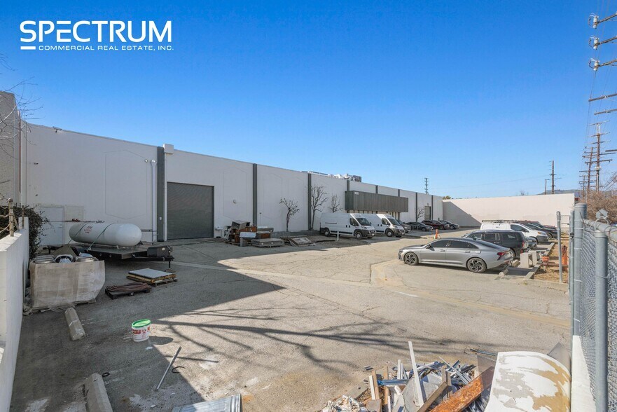 More Photos Of 9035 Canoga Ave, Canoga Park Manufacturing For Sale