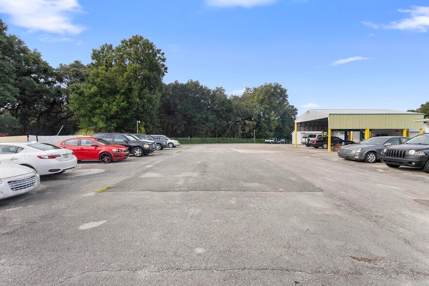 More Photos Of 2480 N Woodland Blvd, Deland Flex For Sale