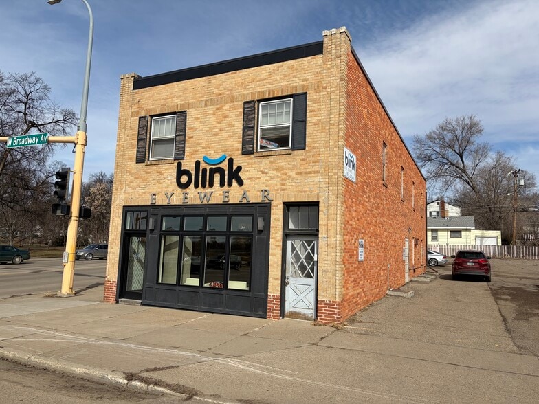 More Photos Of 234 W Broadway Ave, Bismarck Freestanding For Sale