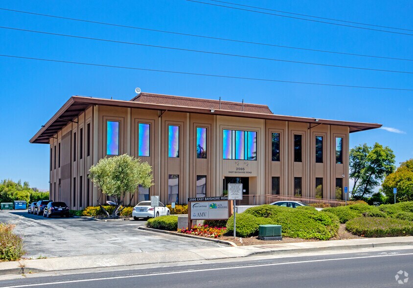 More Photos Of 2595 E Bayshore Rd, Palo Alto Office For Lease