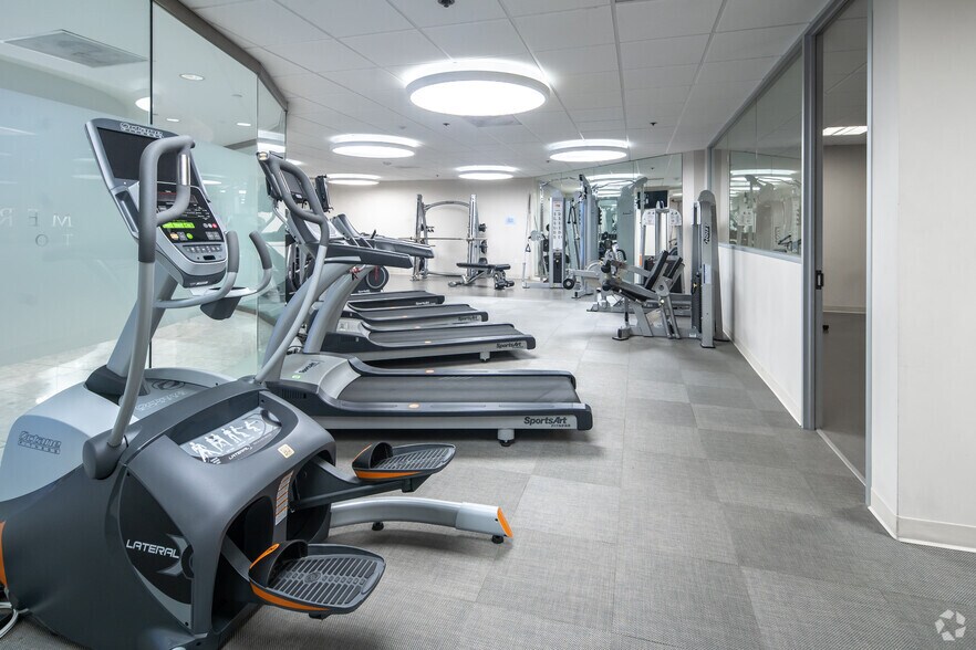 More Photos Of 12222 Merit Dr, Dallas Office For Lease