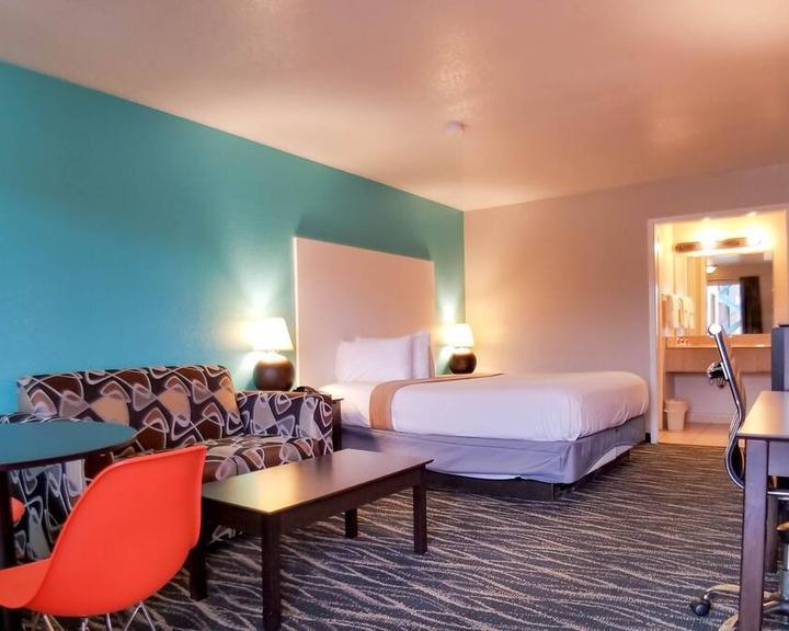 More Photos Of 8800 Airport Blvd, Houston Hospitality For Sale