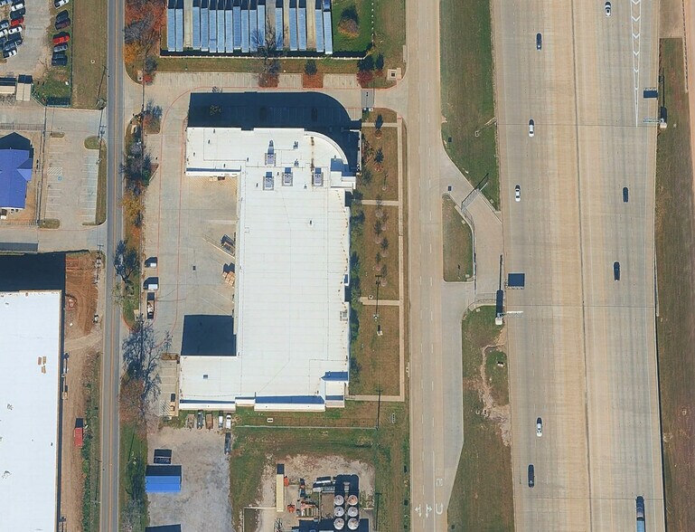 More Photos Of 2917 N State Highway 161, Grand Prairie Showroom For Lease