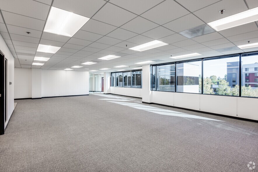 More Photos Of 23101 Lake Center Dr, Lake Forest Office For Lease