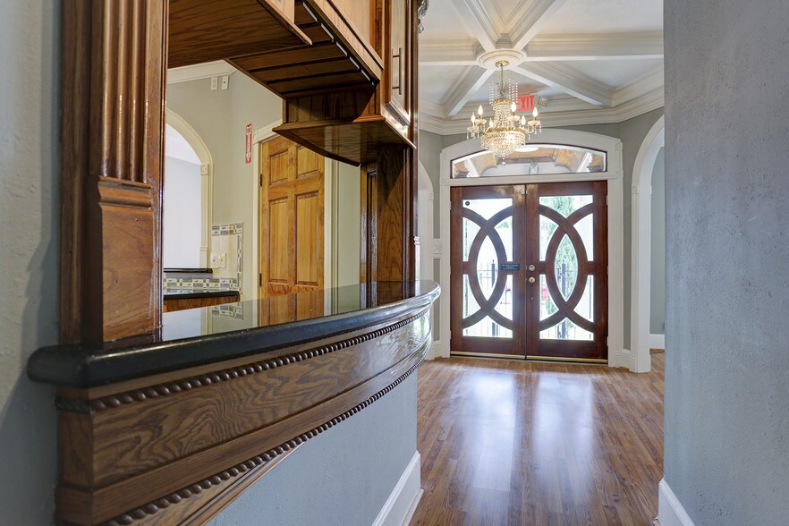 More Photos Of 2709 Blodgett St, Houston Medical For Sale