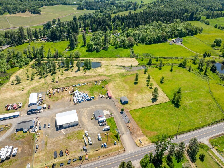 More Photos Of 215 Lawson Ln, Tenmile Warehouse For Sale