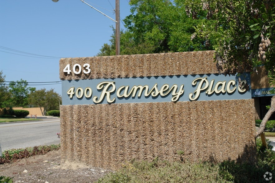 More Photos Of 403 E Ramsey Rd, San Antonio Research And Development For Lease