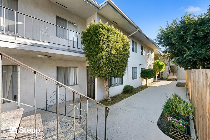 More Photos Of 1024 Cedar Ave, Long Beach Apartments For Sale