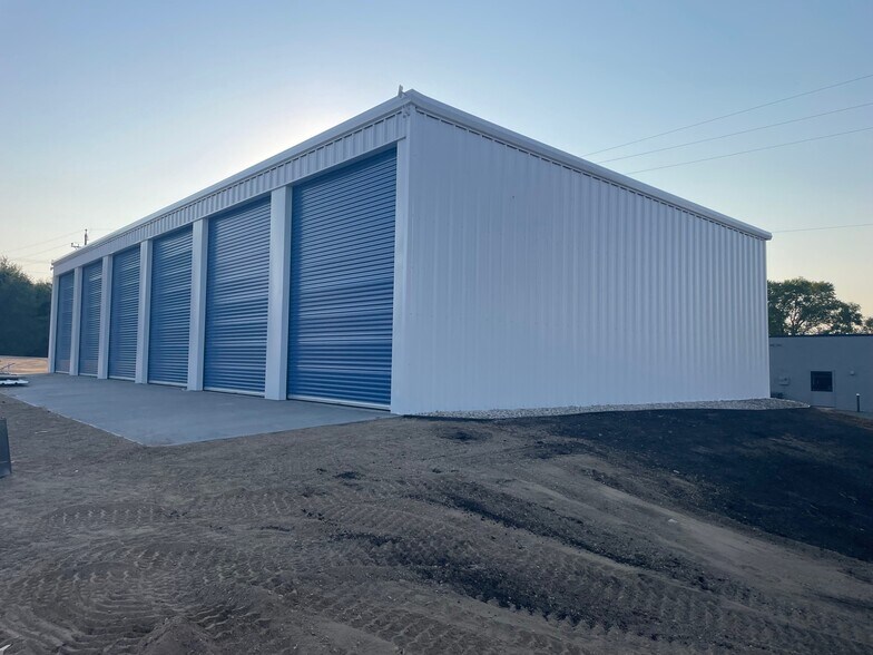 More Photos Of 104 Spruce St, Paynesville Self Storage For Sale