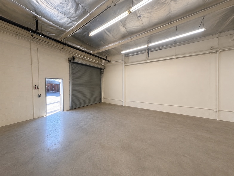 More Photos Of 1547 Truman St, San Fernando Industrial For Lease